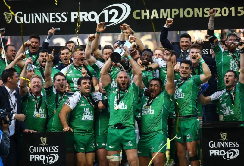 John Muldoon lift the Guinness Pro12 Trophy 28/5/2016