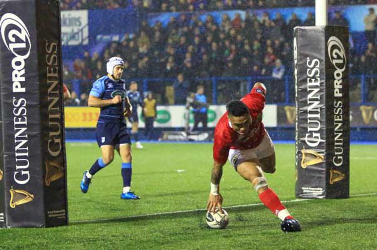 Francis Saili scores his side's first try 4/3/2017