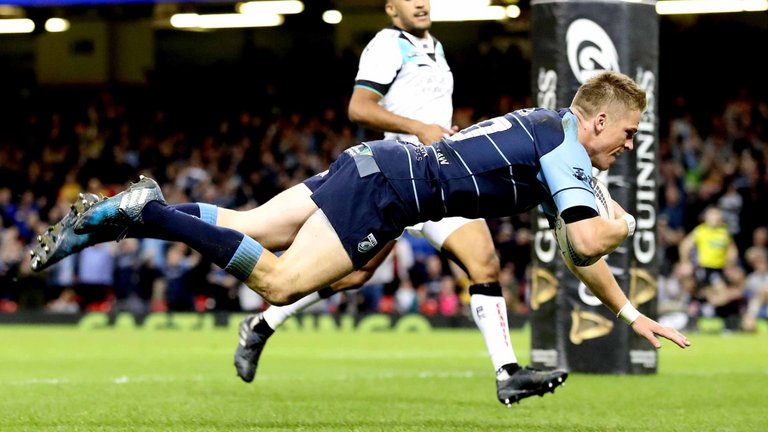 skysports-cardiff-blues-ospreys-gareth-anscombe_3931576