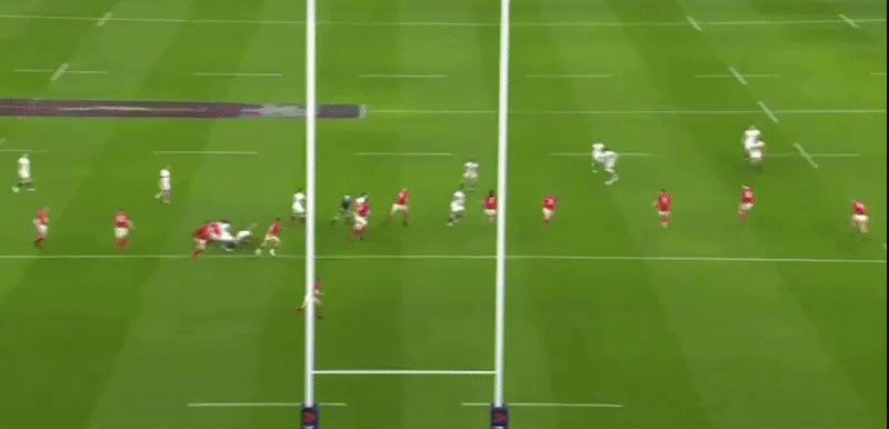 England 18 England kick 2