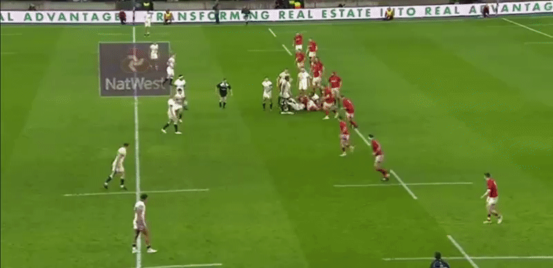 England 18 England kick 3