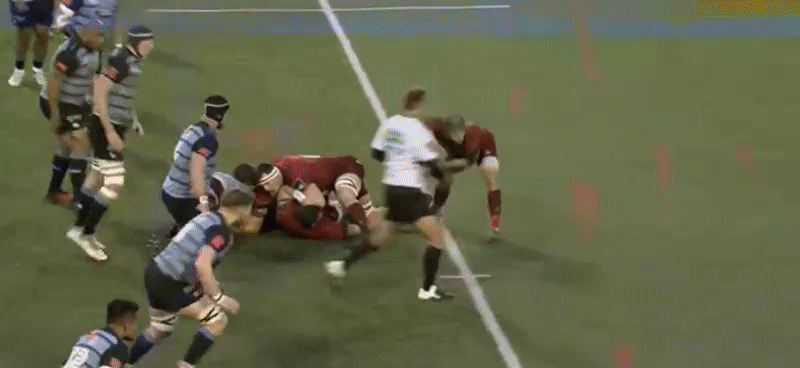 Munster 18 Garyn Smith defence 1