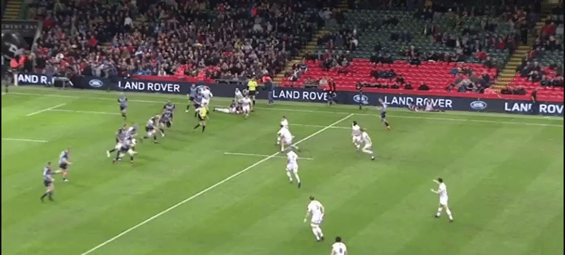 Ospreys 2018 Garyn Smith defence 1