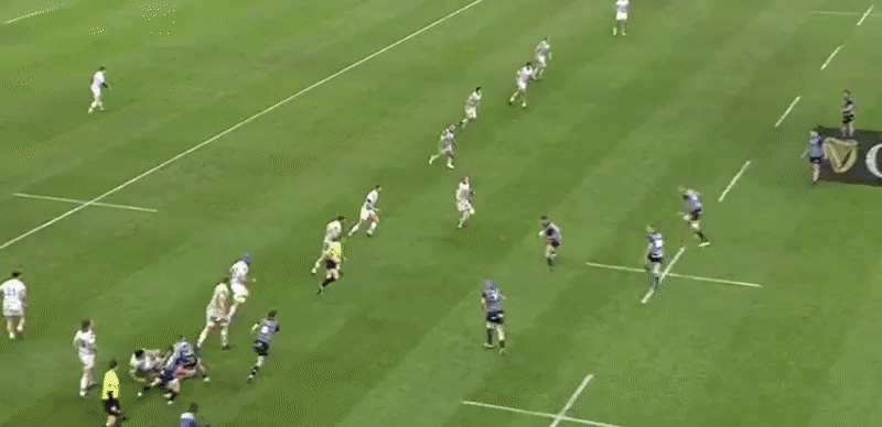 Ospreys 2018 Garyn Smith kick 1