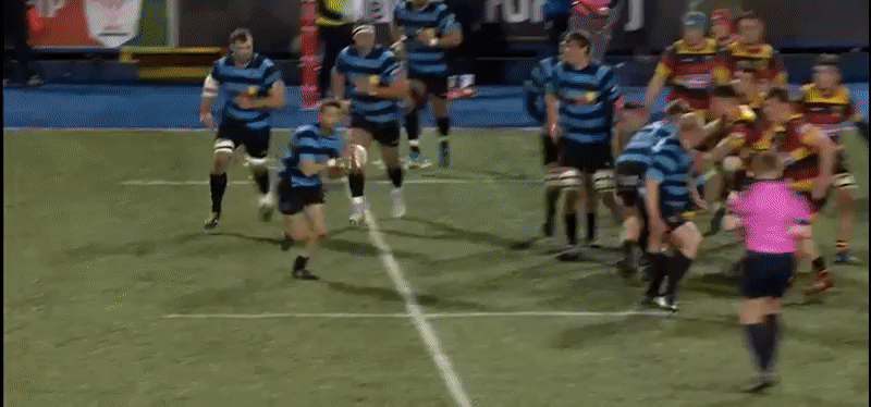 Carmarthen Ben Thomas carry 1